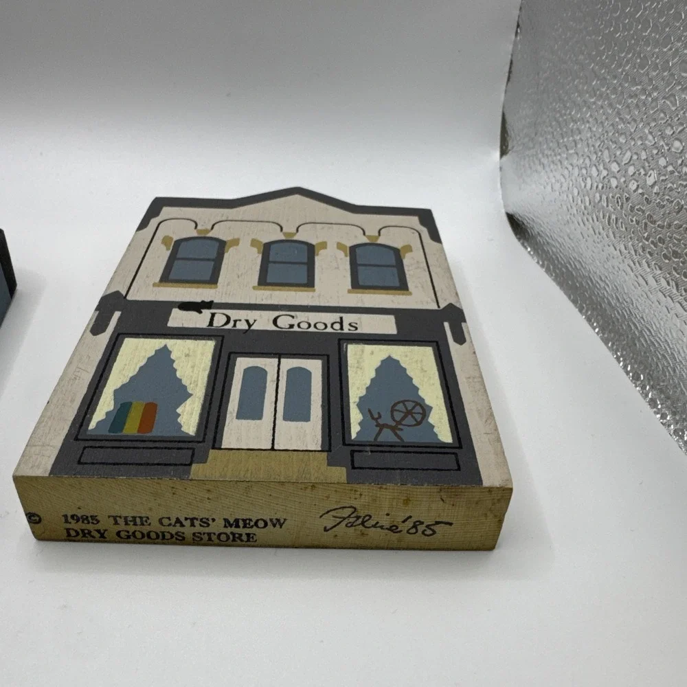 Lot 3 The Cats Meow 1985s Wood Shelf Sitter Toy Shoppe Dry Goods Store Town Hall